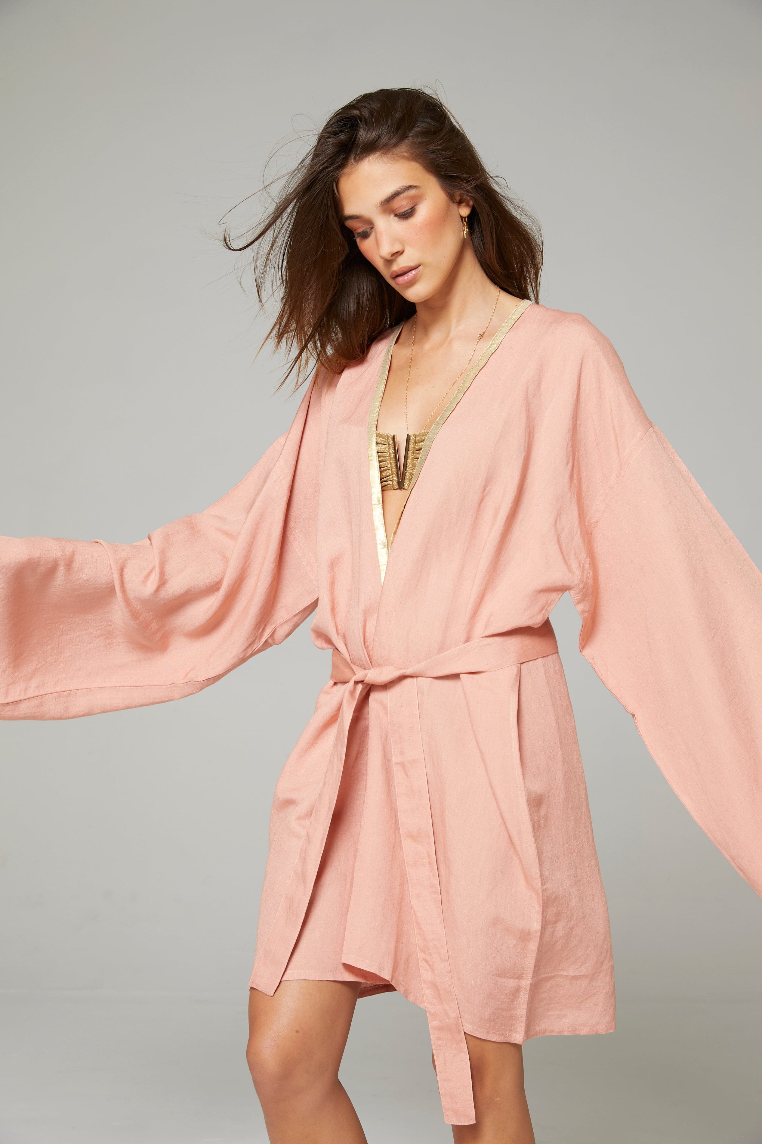 Kimono Court Broderie Serpent Nude
